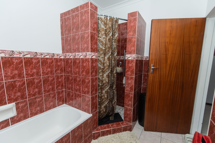 5 Bedroom Property for Sale in Framesby Eastern Cape